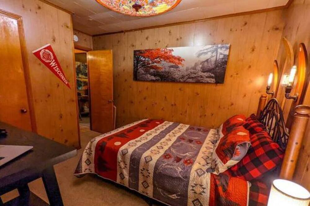 Photo of Bedroom in Twin Lakes