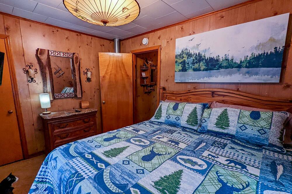 Photo of Bedroom in Twin Lakes
