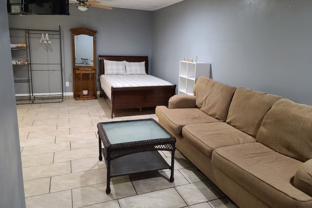 Photo of Bedroom in Antioch