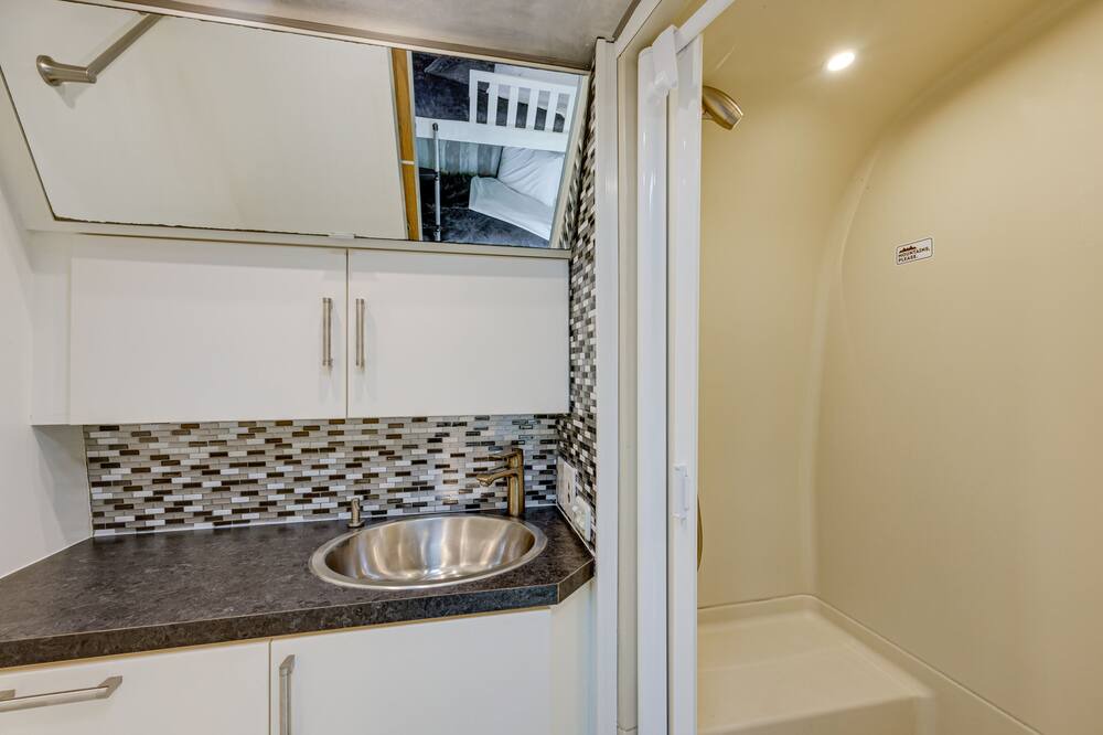 Photo of Others in Menlo