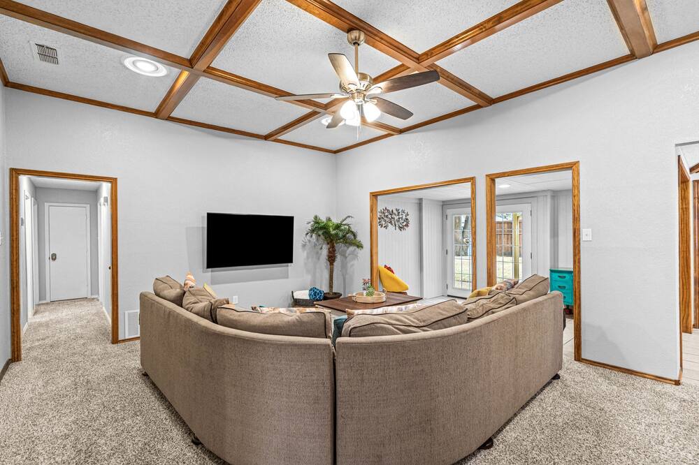 Photo of Livingroom in North Central Carrollton