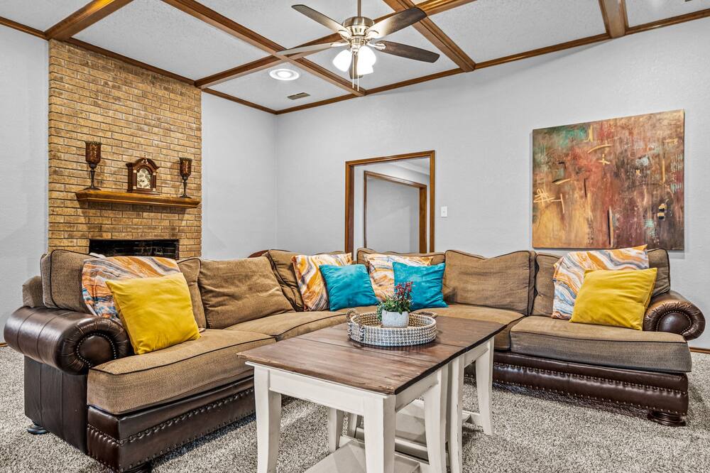 Photo of Livingroom in North Central Carrollton