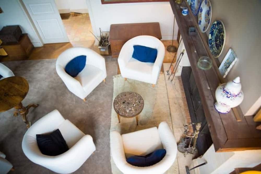 Photo of Livingroom in Roumare