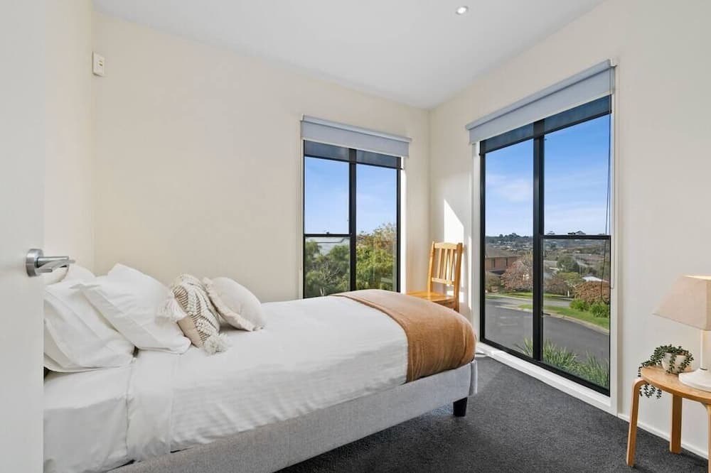 Photo of Others in Highton