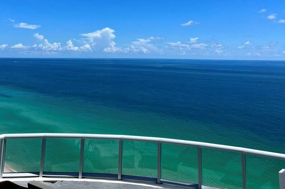 Photo of Patio Balcony in Sunny Isles Beach