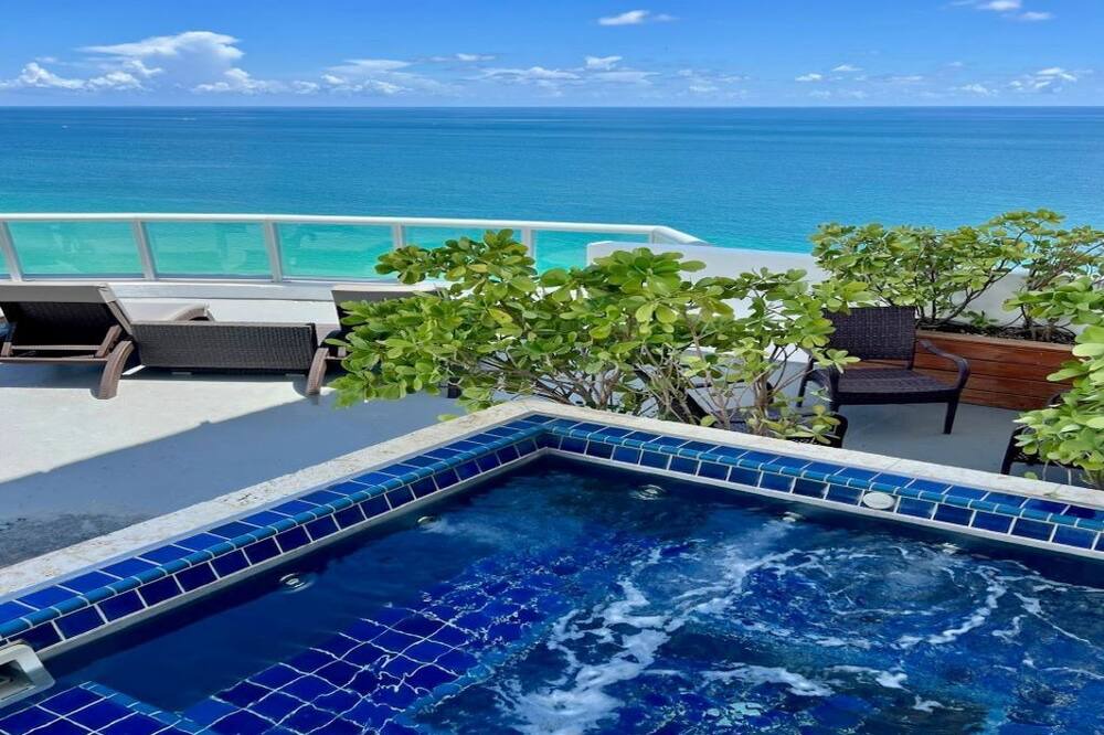 Photo of Outdoor in Sunny Isles Beach