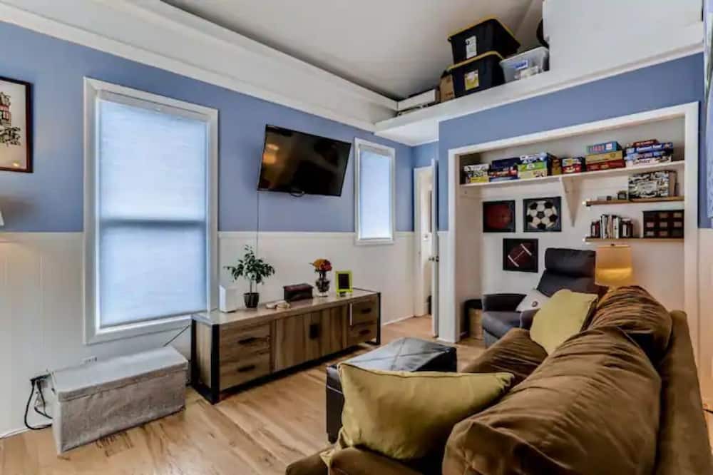 Photo of Bedroom in Foster - Powell