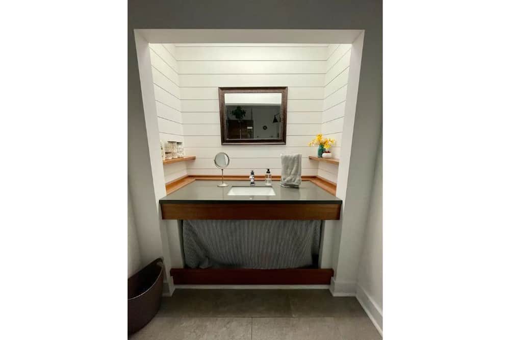 Photo of Bathroom in Foster - Powell