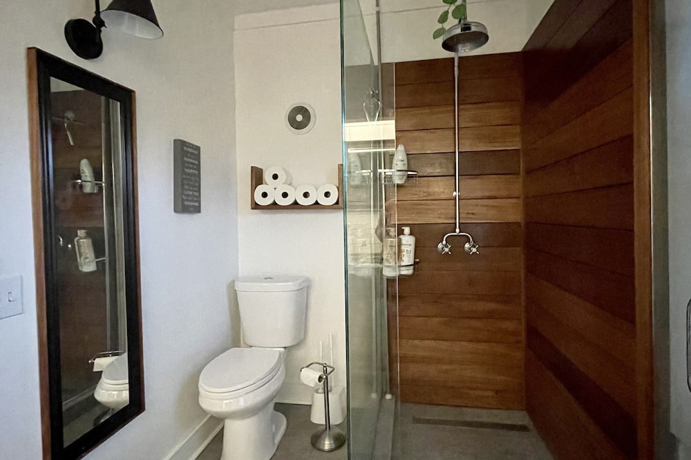 Photo of Bathroom in Foster - Powell