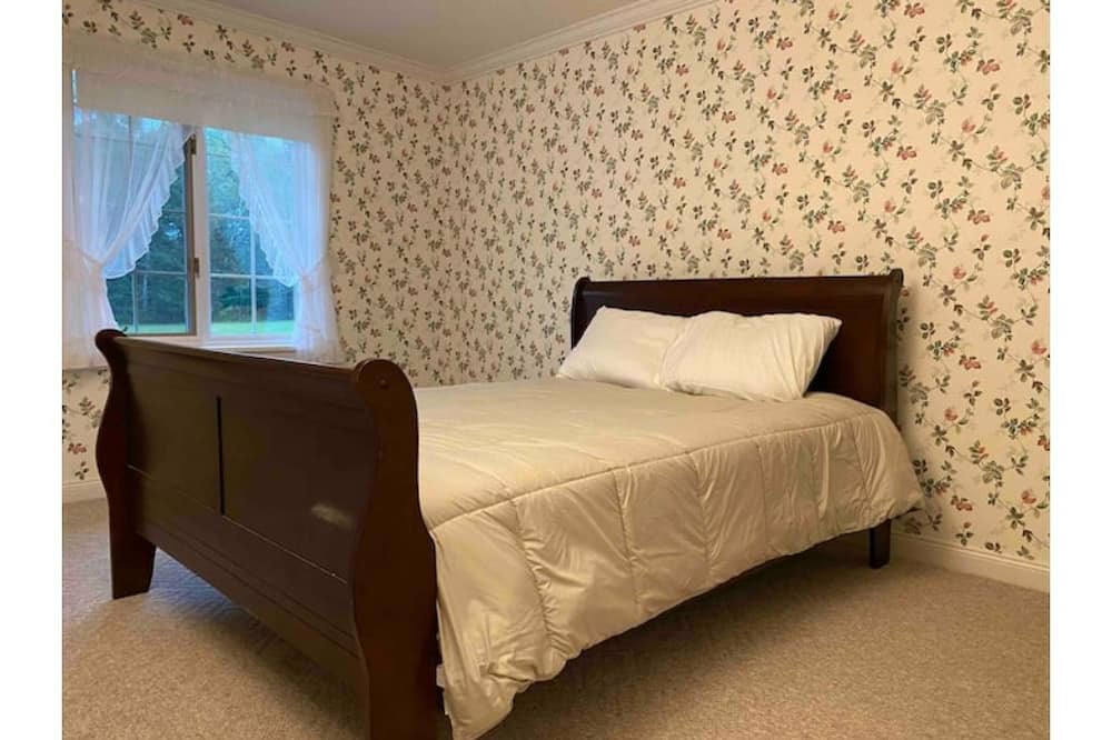 Photo of Bedroom in Kingsclear