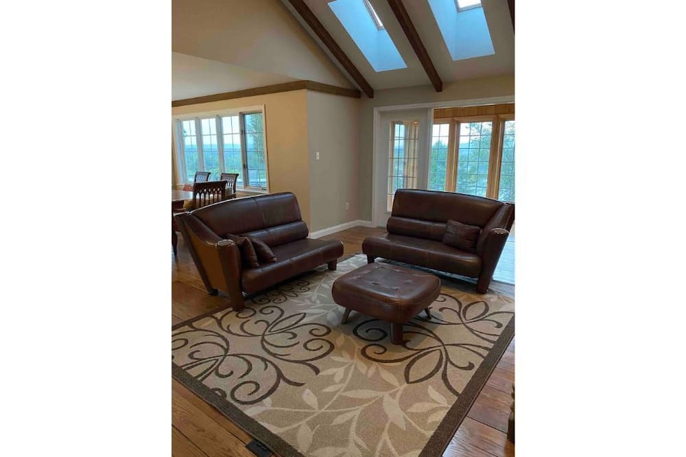 Photo of Livingroom in Kingsclear