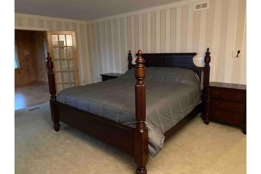 Photo of Bedroom in Kingsclear