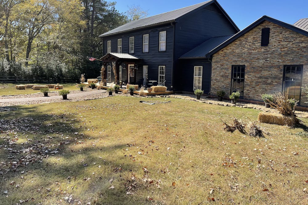 Photo of Others in Lakes of Forest Hill