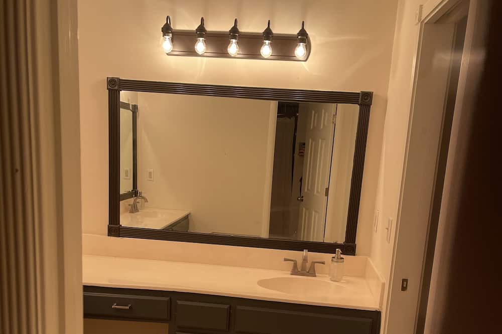 Photo of Others in Lakes of Forest Hill