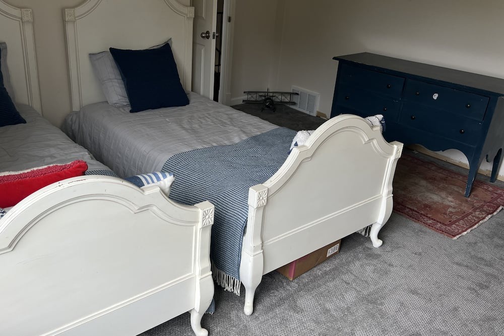 Photo of Bedroom in Lakes of Forest Hill