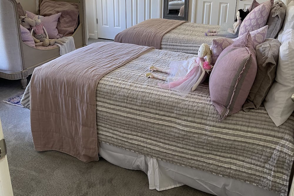 Photo of Bedroom in Lakes of Forest Hill