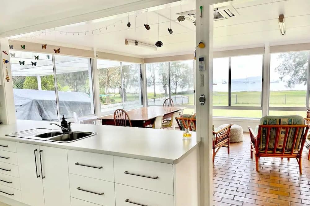 Photo of Others in Tanilba Bay