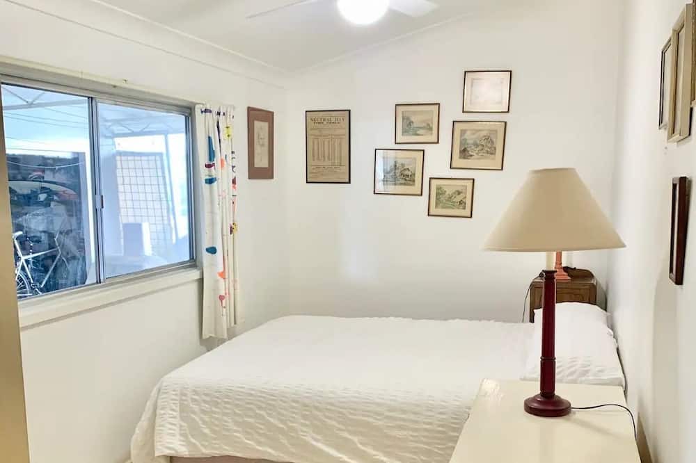 Photo of Bedroom in Tanilba Bay