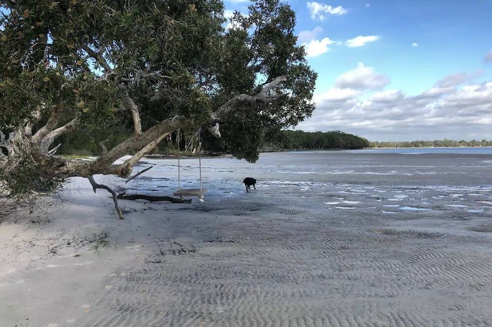 Photo of Others in Tanilba Bay