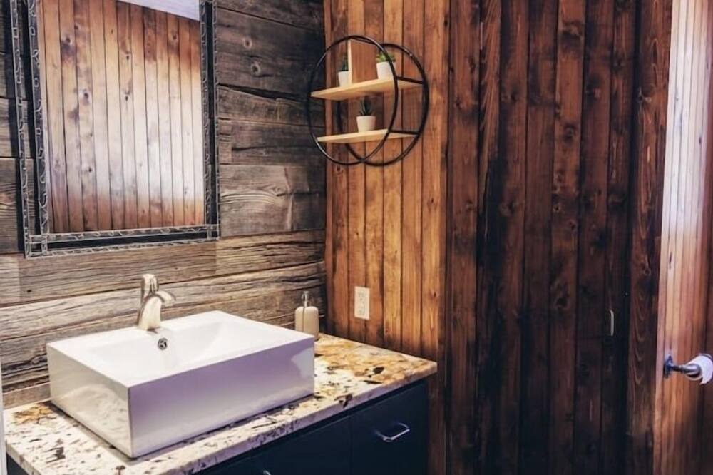 Photo of Bathroom in Saint-Raymond