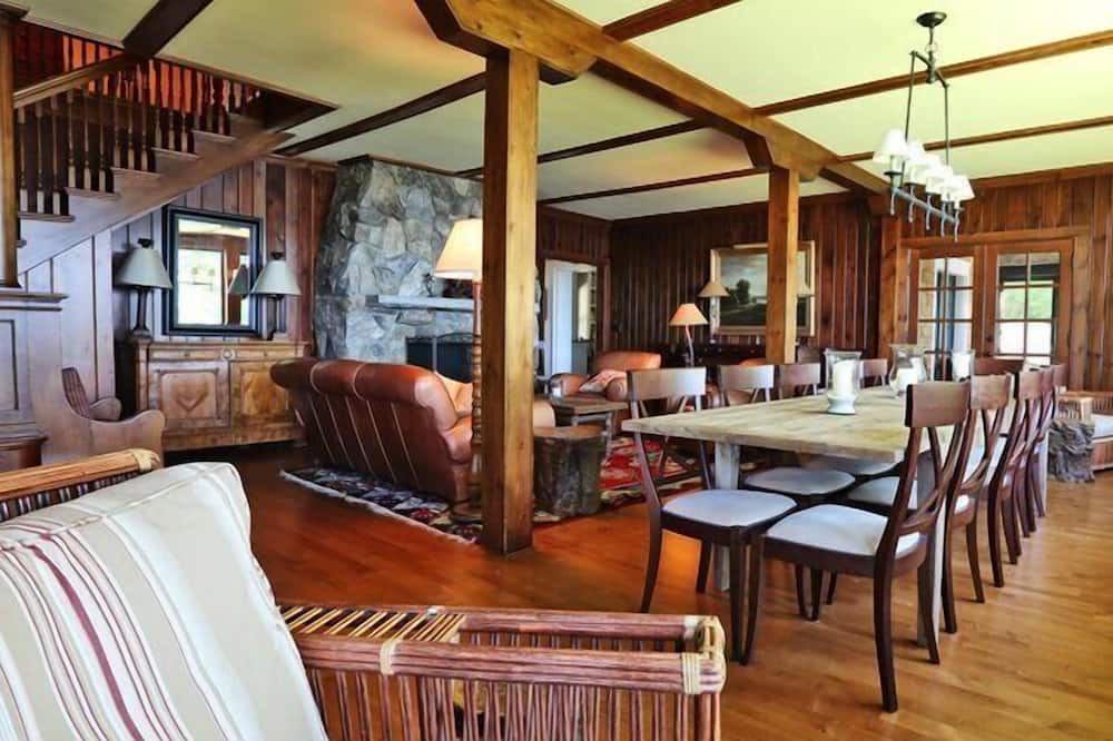 Photo of Others in New Preston