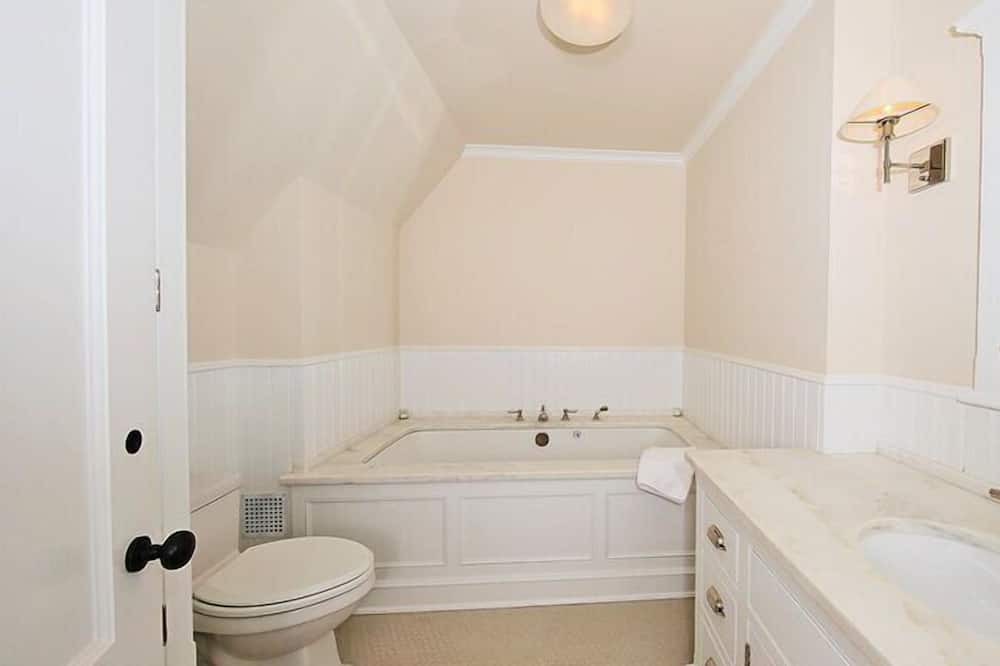 Photo of Bathroom in New Preston