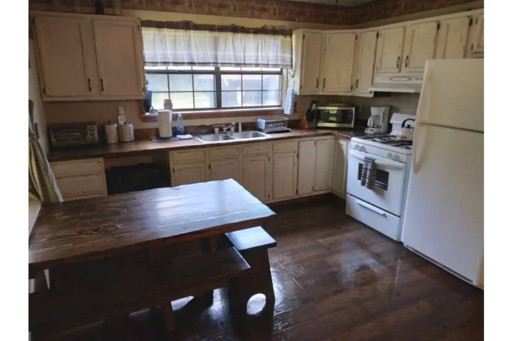 Photo of Kitchen in Alix