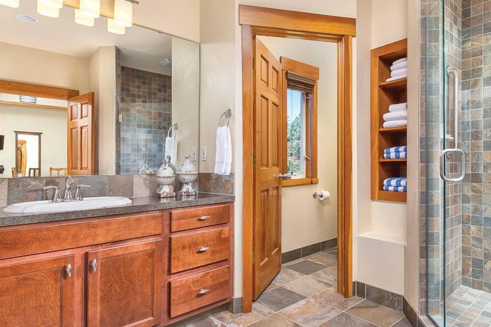 Photo of Bathroom in Deer Harbor