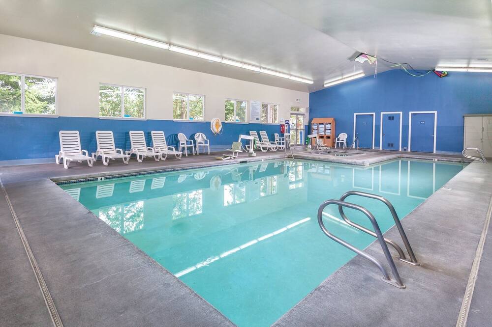 Photo of Others in Adelma Beach