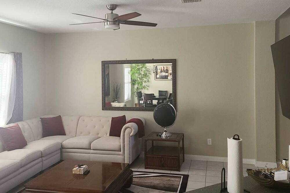 Photo of Livingroom in Carrollton