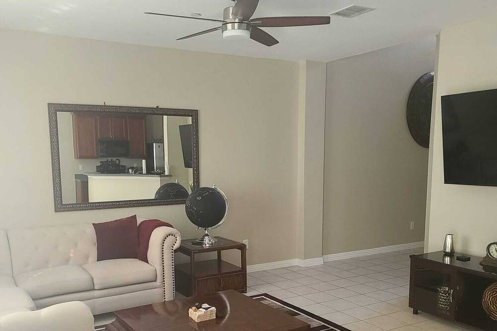 Photo of Livingroom in Carrollton