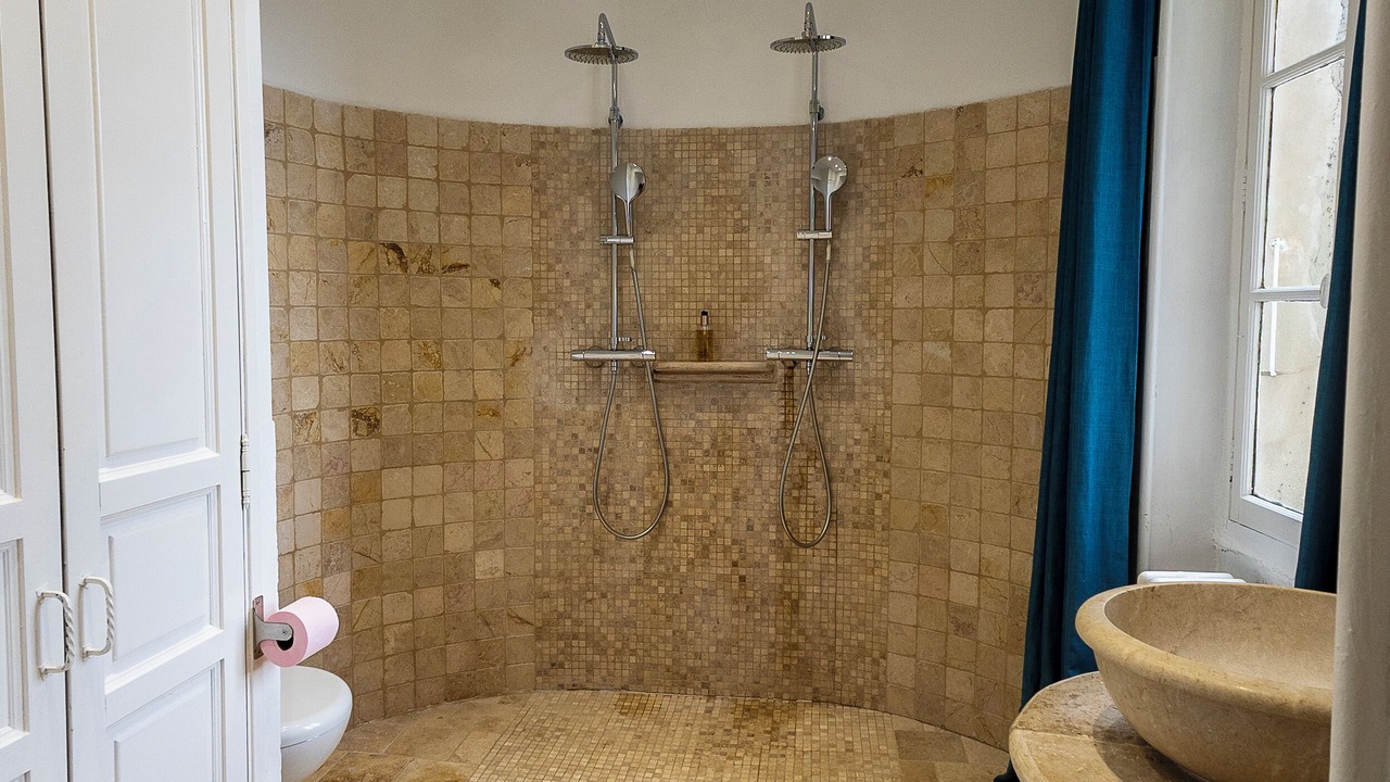 Photo of Bathroom in Nyons