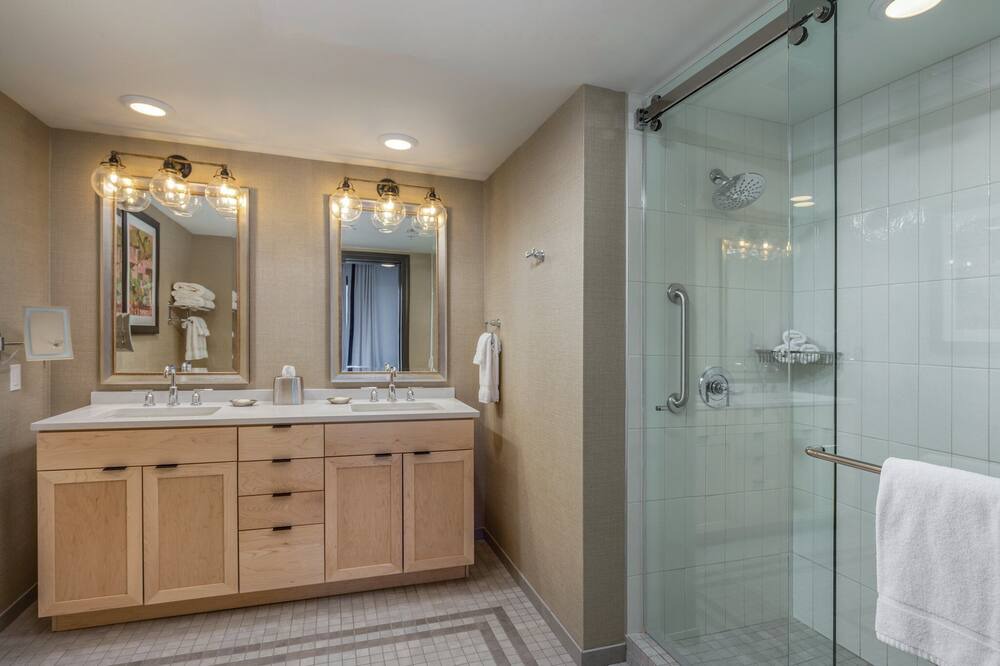 Photo of Bathroom in Old Town Chinatown