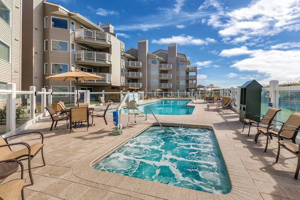 Photo of Others in Ocean Shores