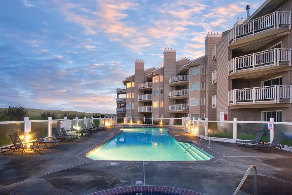 Photo of Others in Ocean Shores