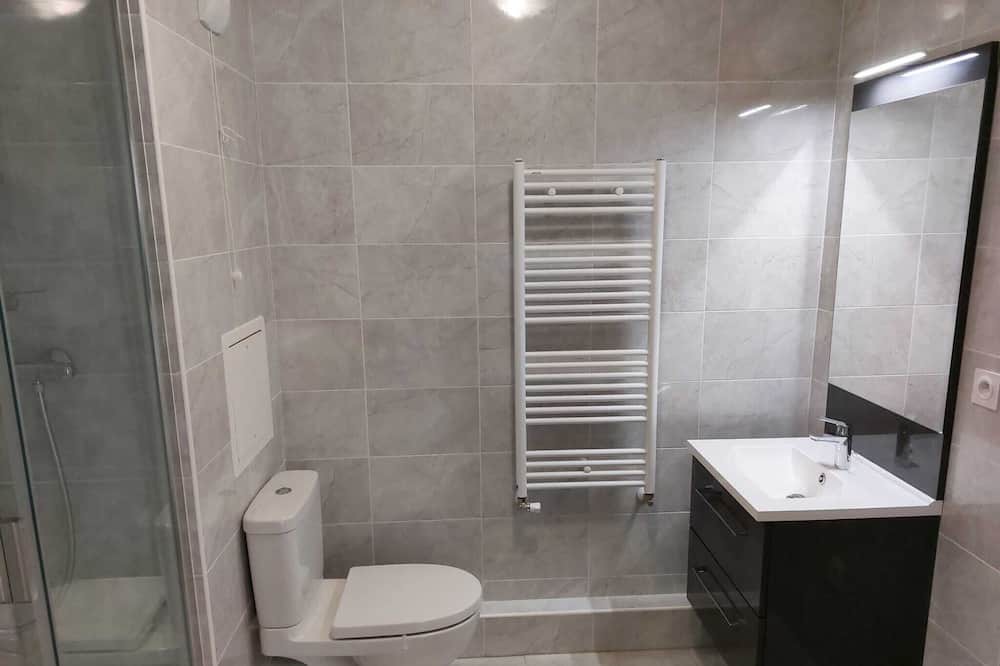 Photo of Bathroom in Le Plessis-Robinson