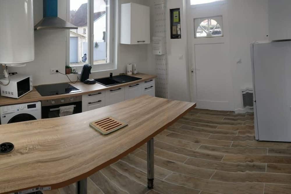 Photo of Kitchen in Saint-Etienne-du-Rouvray
