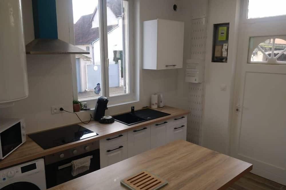Photo of Kitchen in Saint-Etienne-du-Rouvray