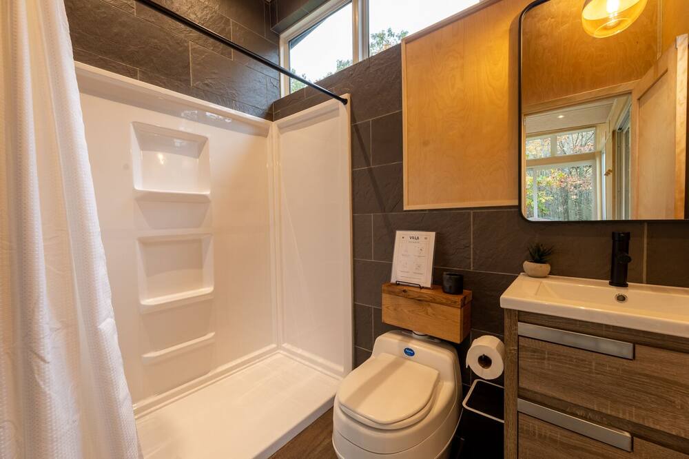 Photo of Bathroom in Rock Falls