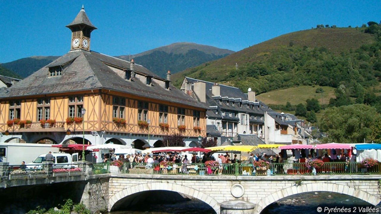 Photo of Buildings in Arreau