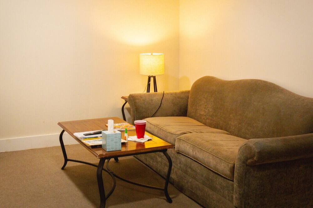 Photo of Livingroom in Halfway