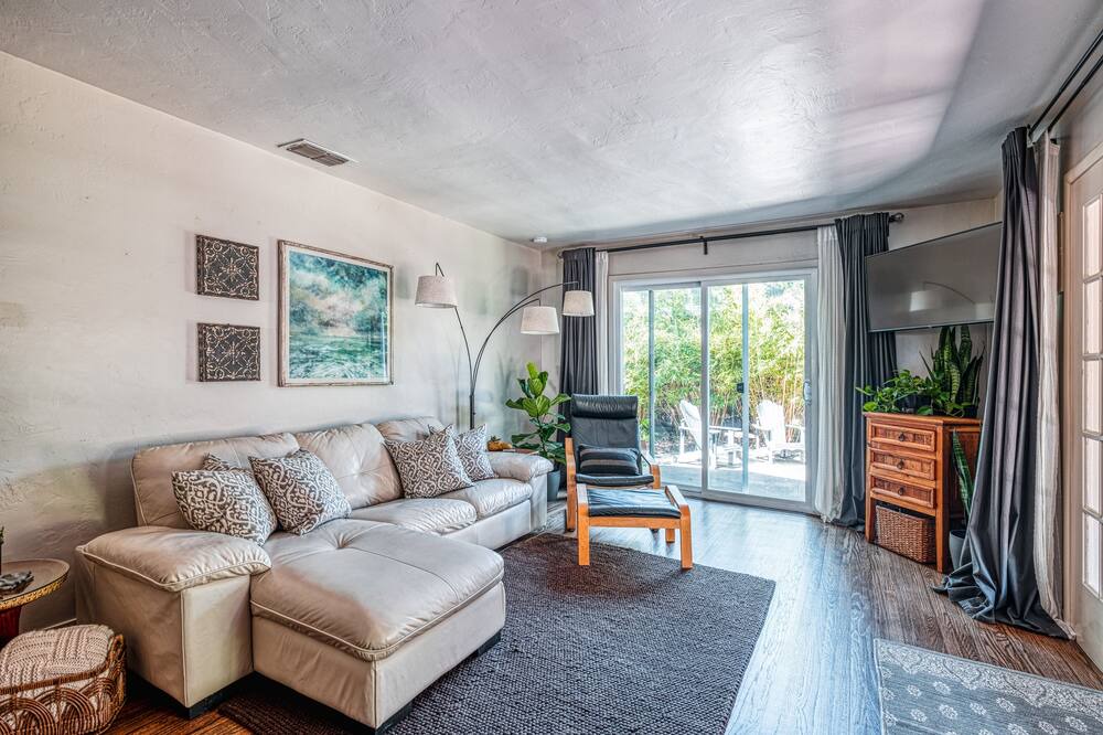 Photo of Livingroom in West Sacramento