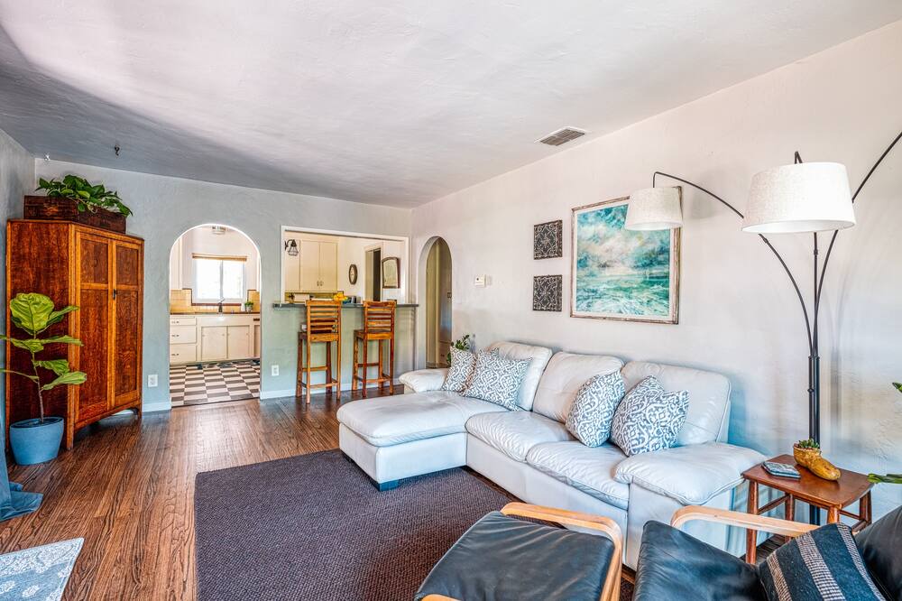 Photo of Livingroom in West Sacramento