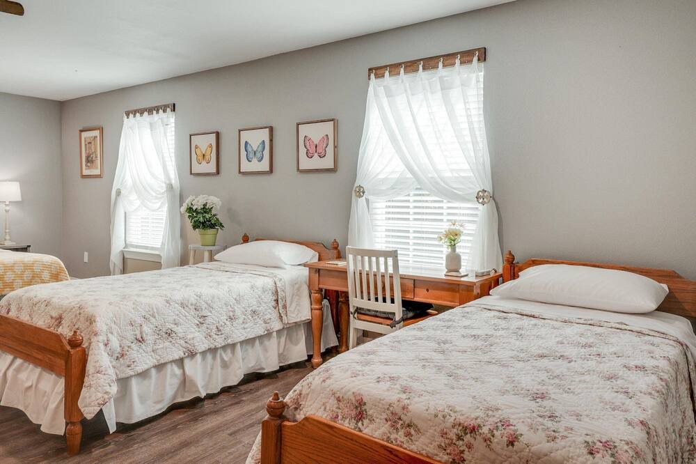 Photo of Bedroom in Era