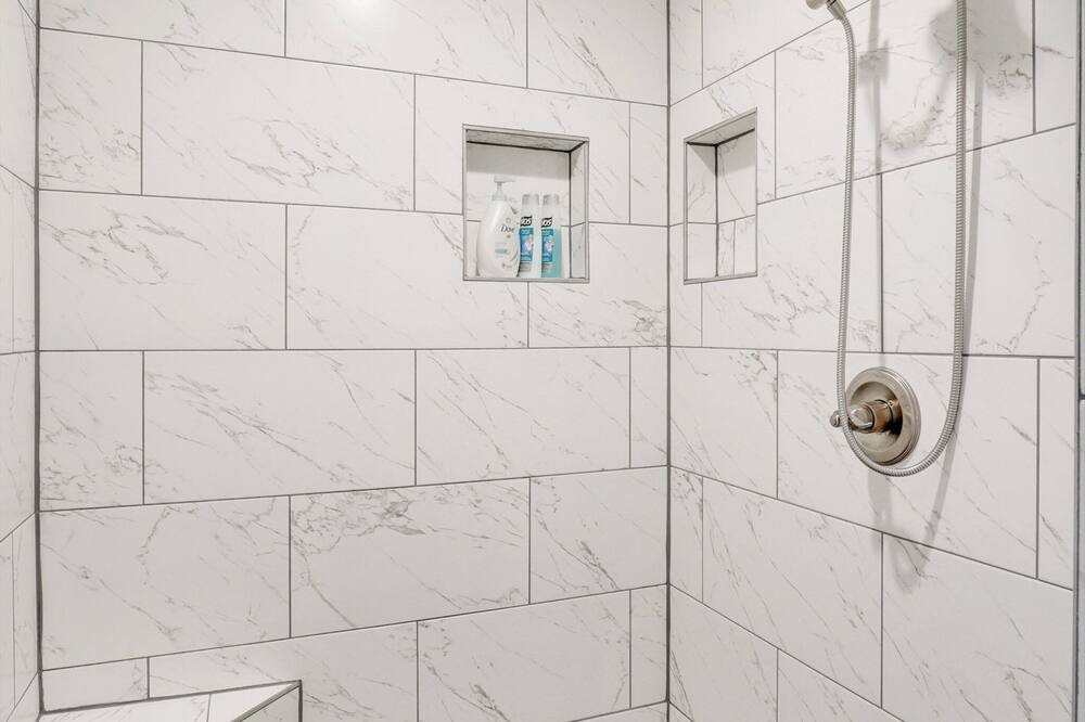 Photo of Bathroom in Era