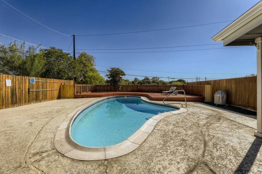 Photo of Outdoor in Shearer Hills - Ridgeview
