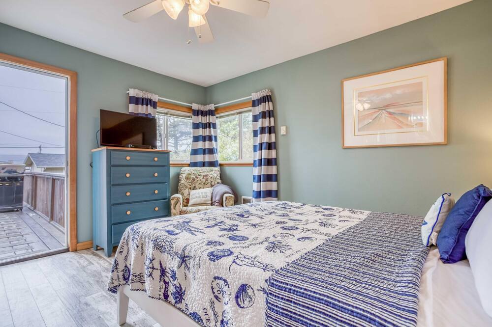 Photo of Bedroom in Waldport
