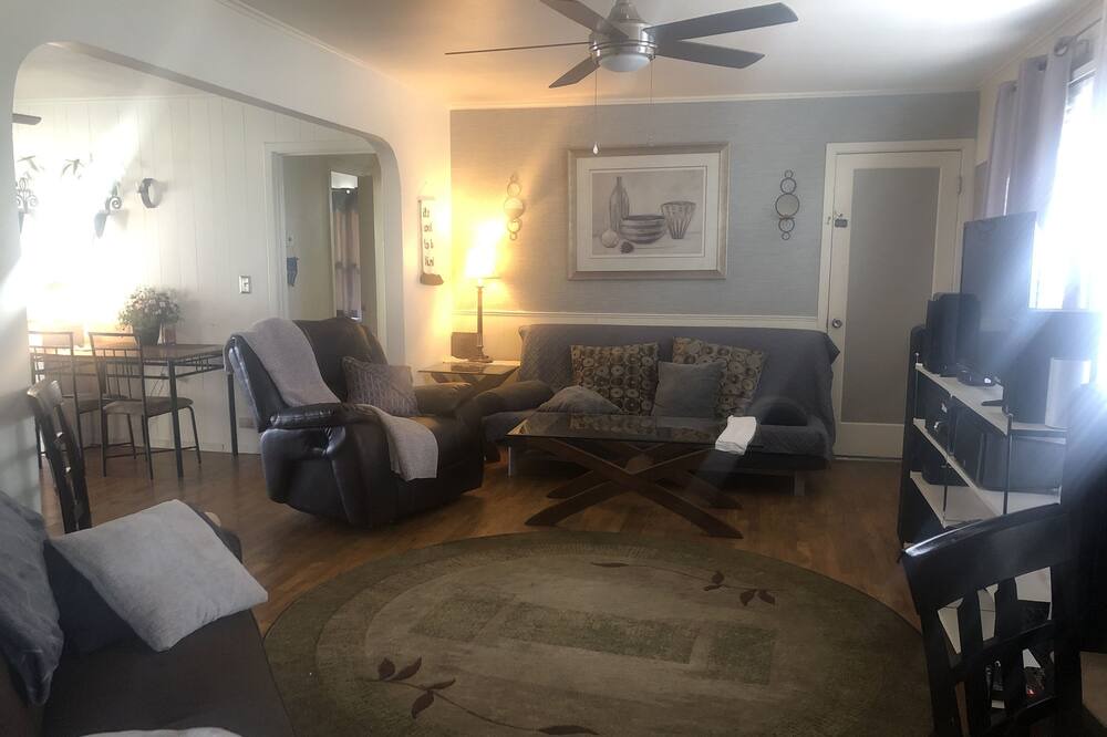Photo of Livingroom in Terrace Heights