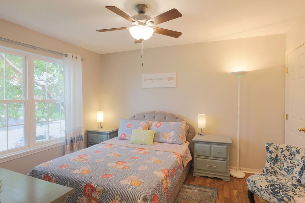 Photo of Bedroom in Genoa City