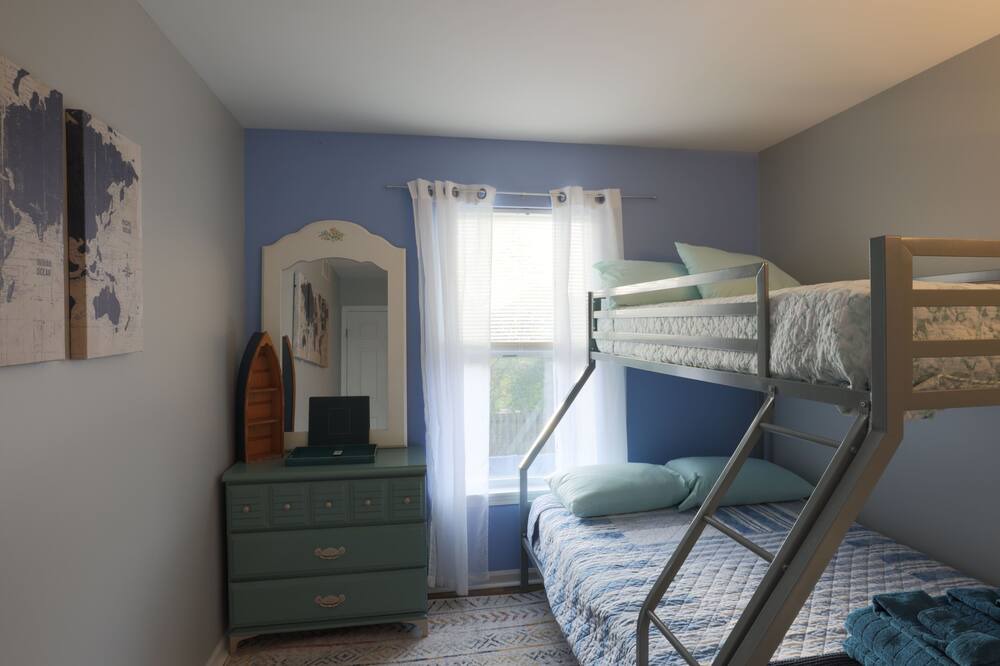 Photo of Bedroom in Genoa City